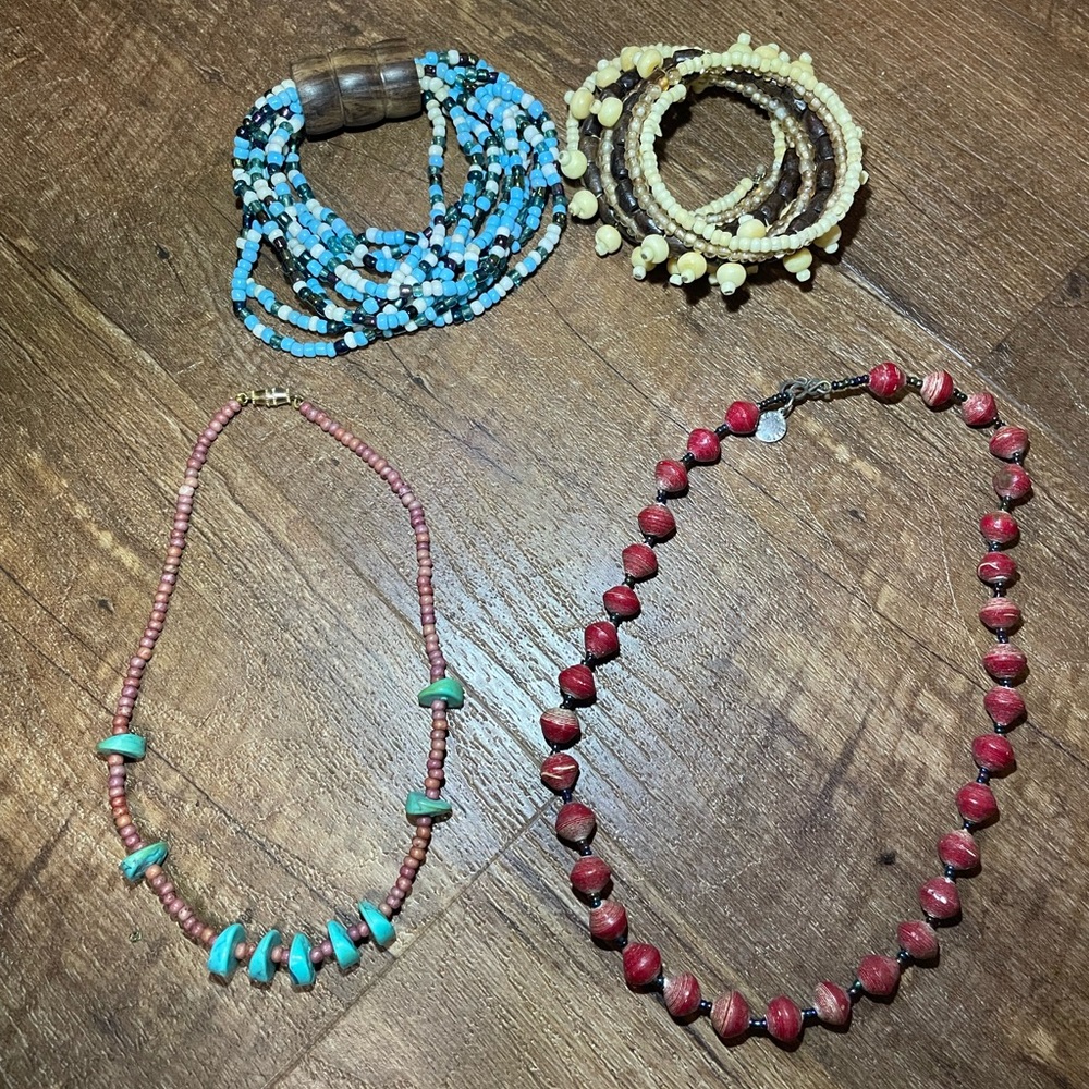 Bundle of 4 vintage wooden bead jewelry necklaces bracelets